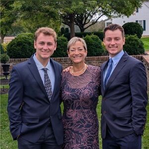 Meet your Posher, Laura